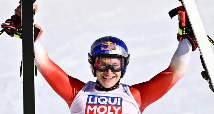 Marco Odermatt ha vinto la coppa del mondo di sci