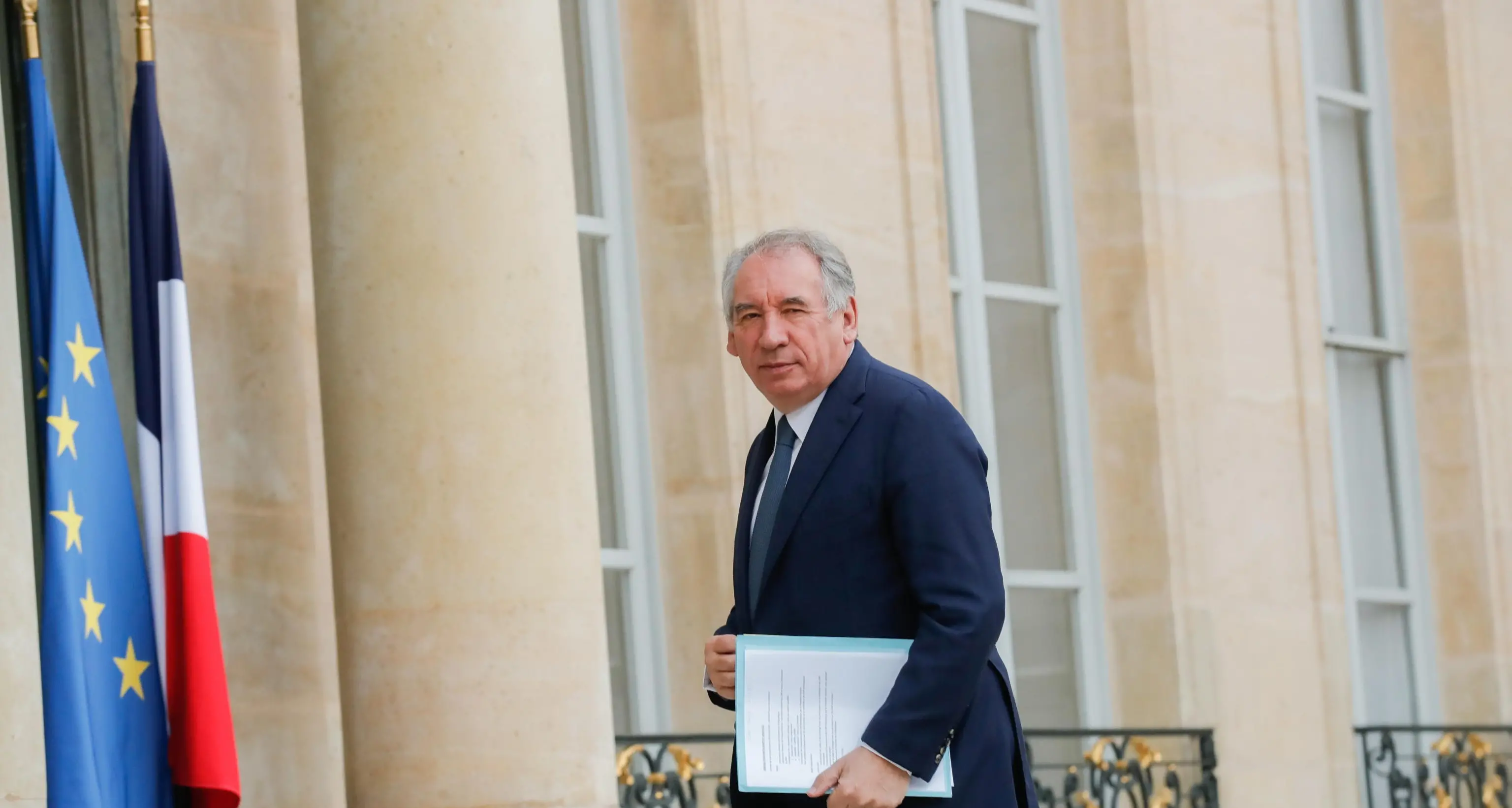 Francia: Bayrou non entra nel governo, 'profondo dissenso'