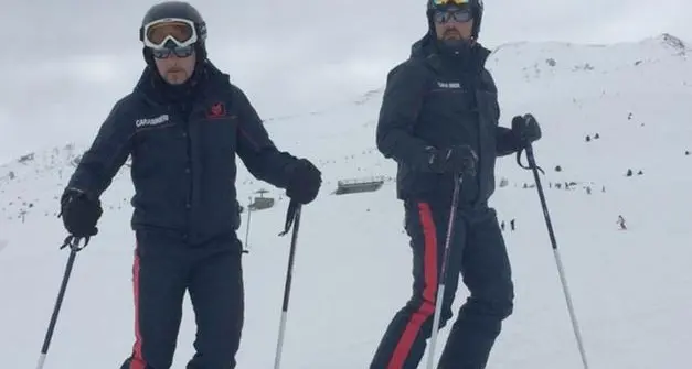 Turista abbandona il figlio di 2 anni nel passeggino e va a sciare. Oltre 5mila gli interventi sulle piste in Alto Adige