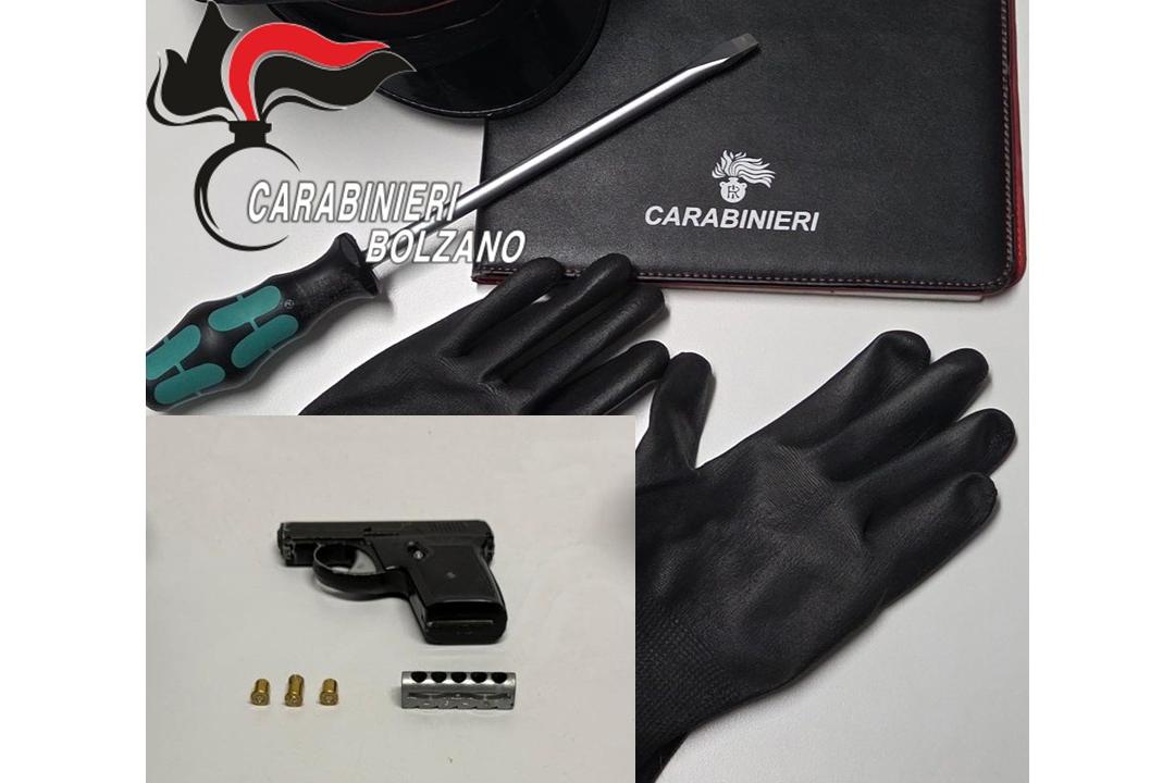 Spari nella notte a Merano: 32enne fermato con una pistola scacciacani