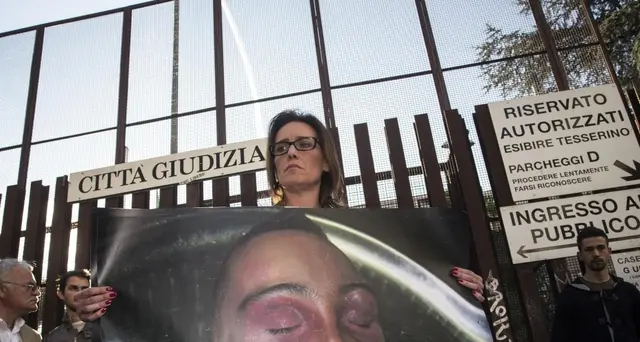 Cucchi: 'versione Cc confezionata per non minare carriere'