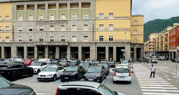 Zone colorate in città, la giunta si regala il super-bollino