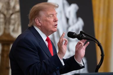Trump, colloquio di successo con Putin, Russia fornirà gasolio