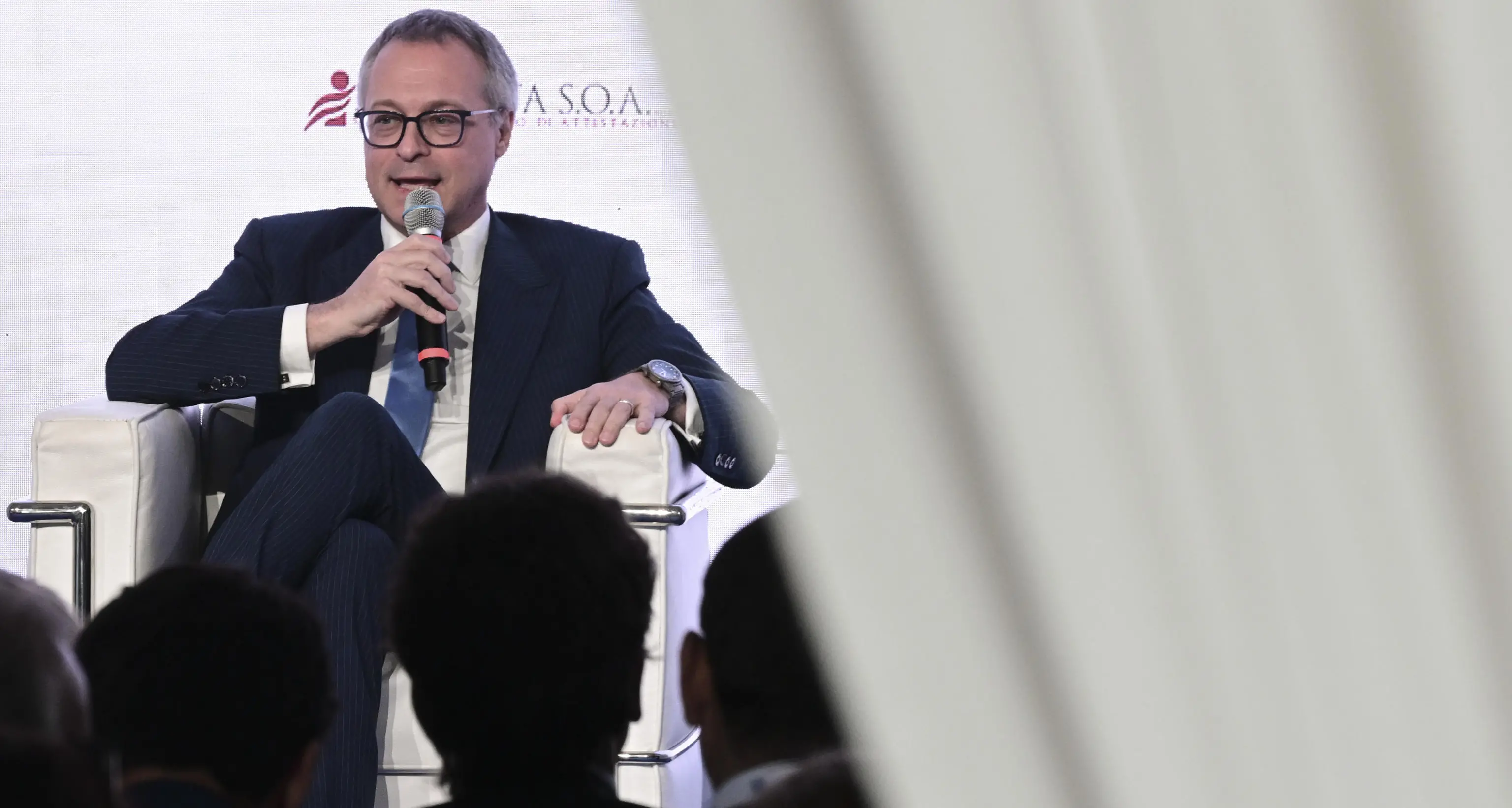 Bonomi: \"Margini stretti per aumenti con rinnovi contrattuali\"
