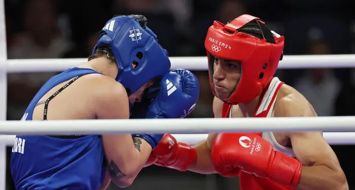 L’algerina Imane Khelif vince ai punti, è medaglia