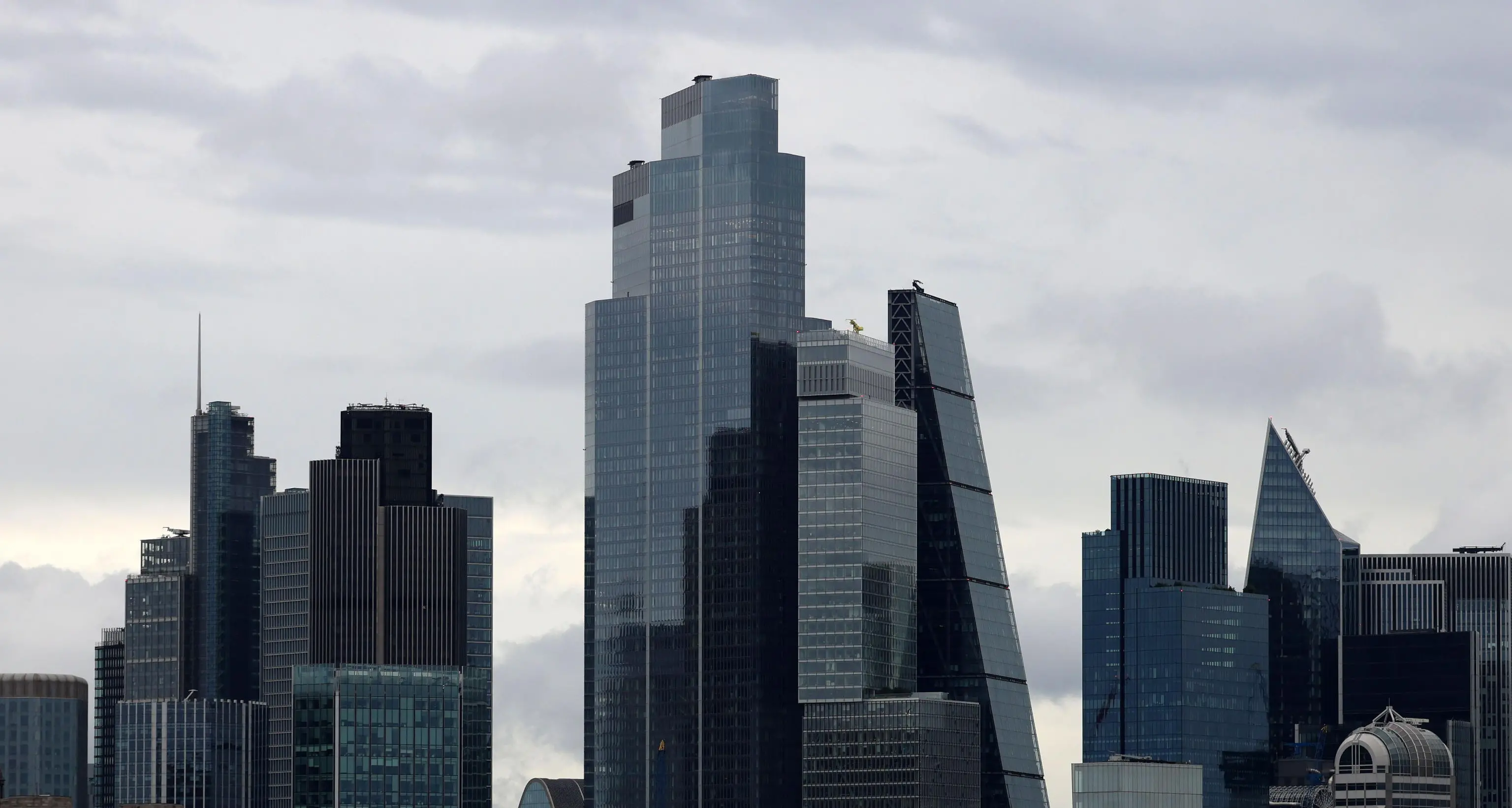 Borsa: Europa apre cauta, Londra +0,05%