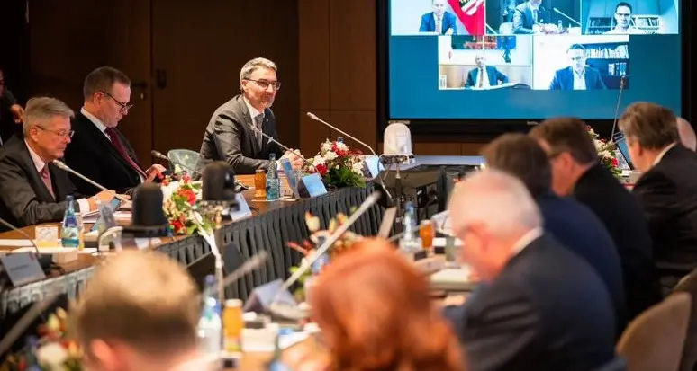 Kompatscher: «Dopo il lockdown in Austria, ancora più cauti in Alto Adige»
