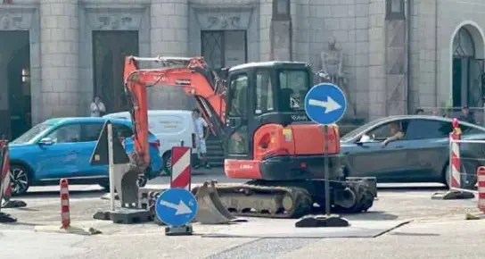 Stazione, rimossa la rotatoria. Avanzano veloci i lavori del Waltherpark