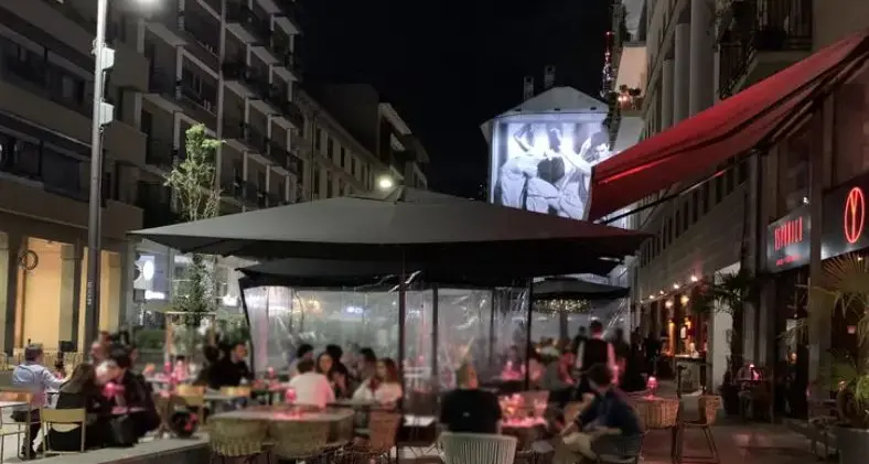 Escort nei locali della movida milanese, anche un “servizio dopopartita” per i calciatori