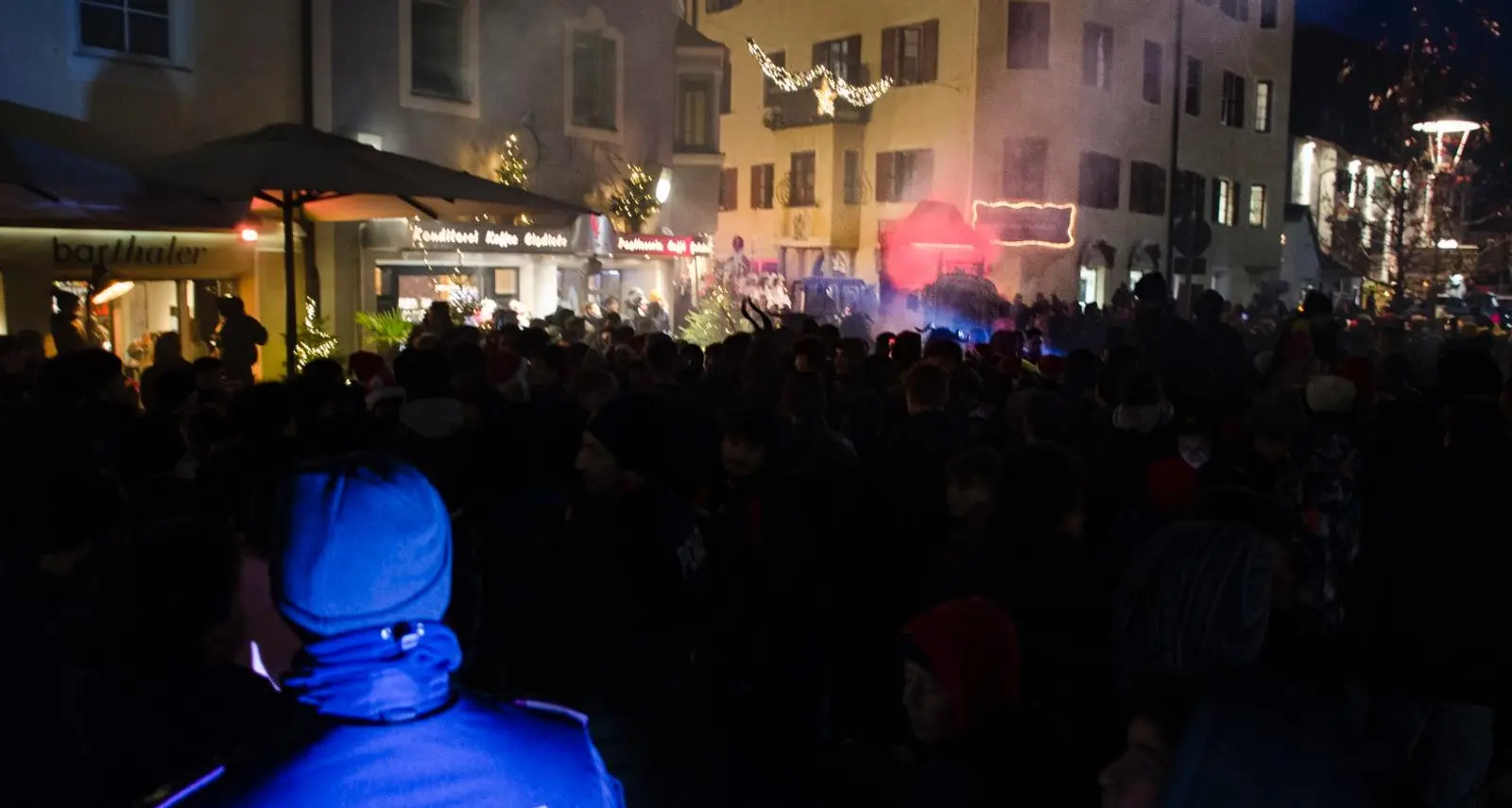 Bressanone, spacca una bottiglia in testa a un giovane, quattordicenne bolzanino denunciato