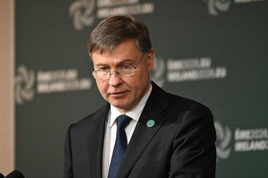 Dombrovskis, 'sugli asset russi aperti a diverse opzioni'