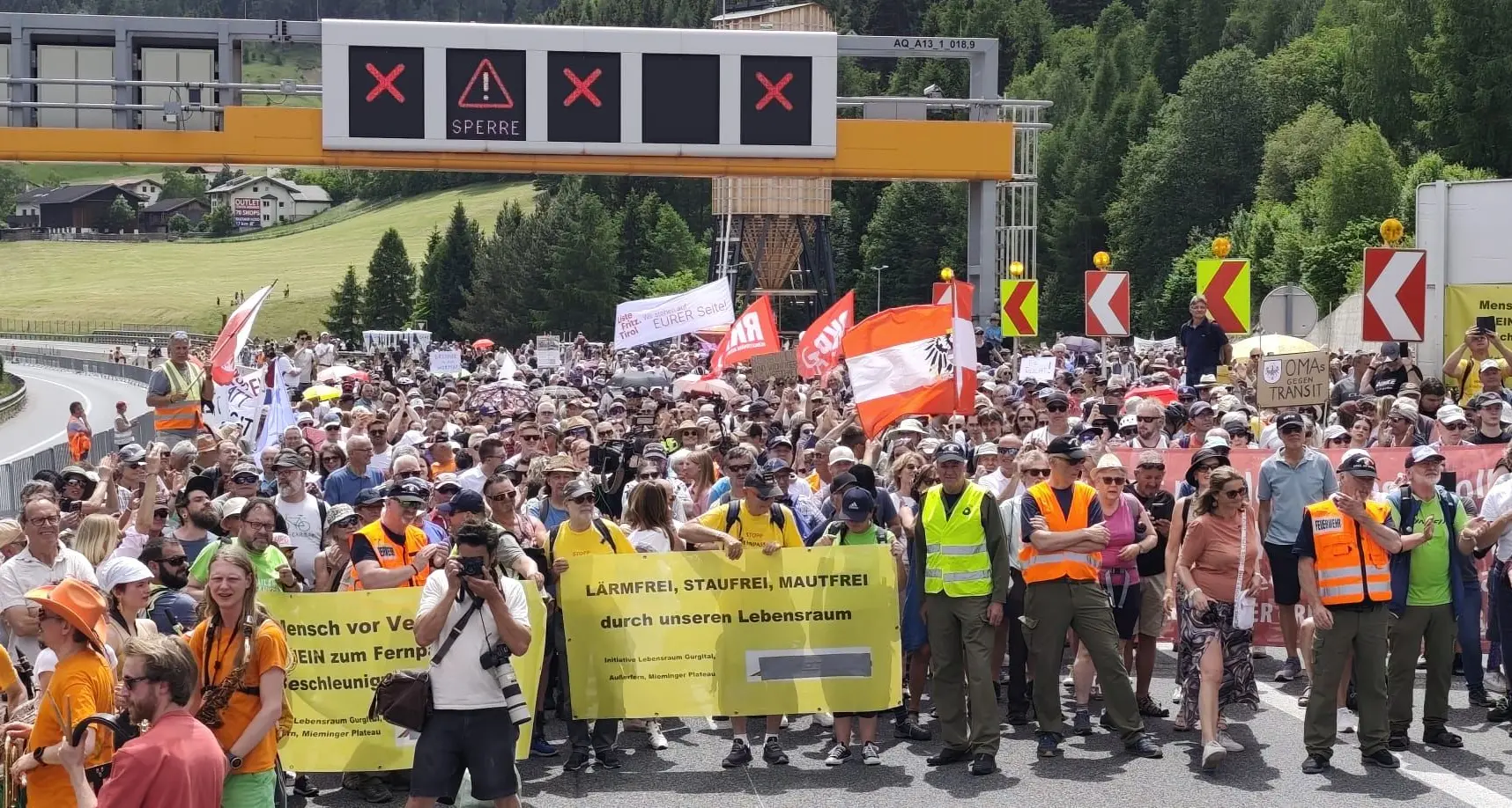 Brennero chiuso, il WWF sostiene la protesta: «La salute viene prima del traffico»