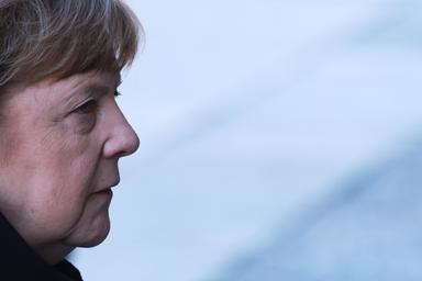 Merkel, 'mi si spezza il cuore, il successo dell'AfD è scioccante'