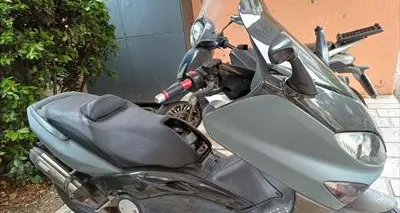 Due scooter rubati recuperati in città: intervento della polizia locale