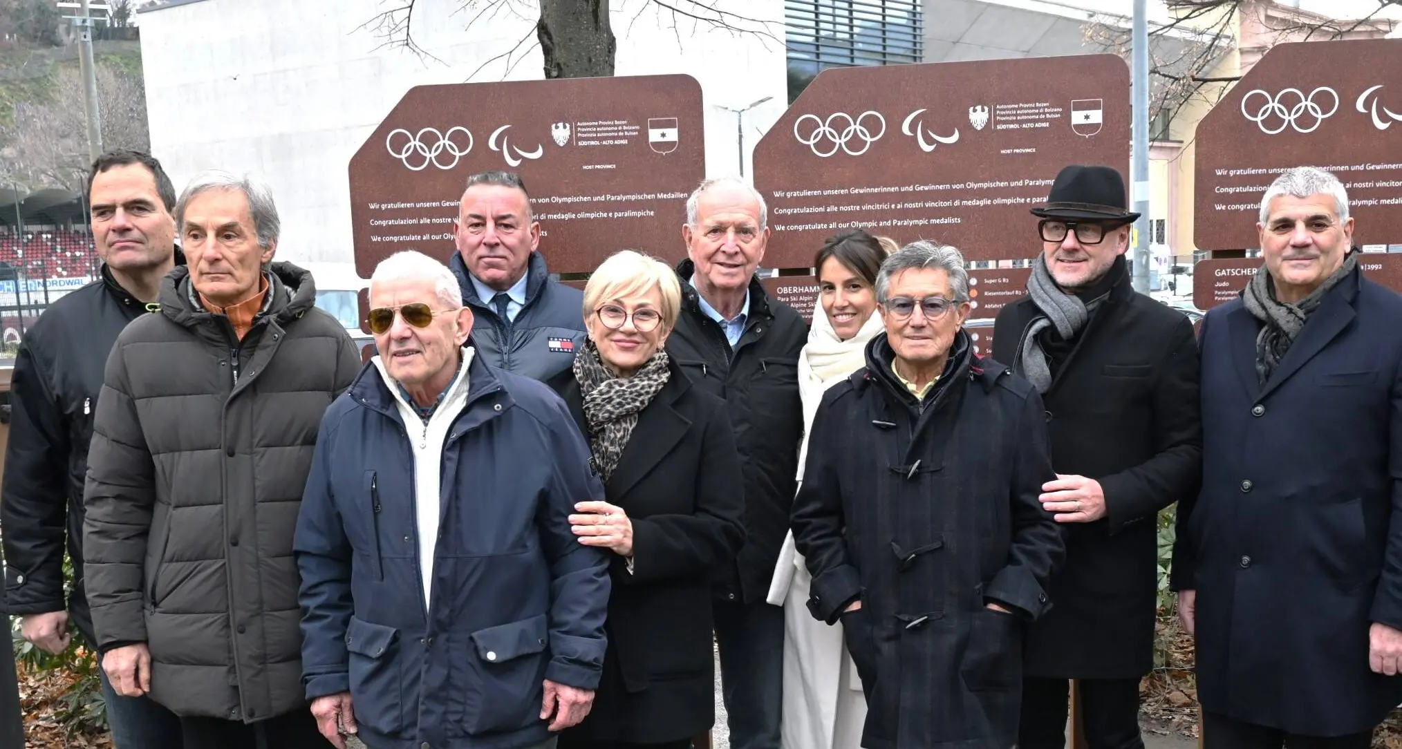 Bolzano celebra gli olimpionici con i nuovi pannelli collocati in viale Trieste