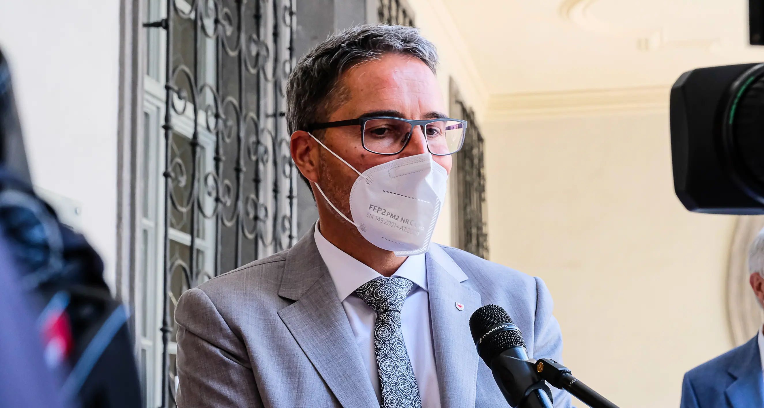 Kompatscher: «La pandemia poteva essere superata prima»