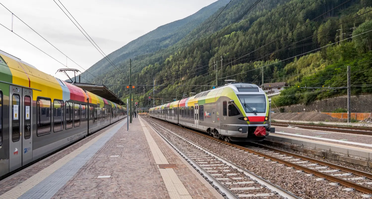 Il progetto pilota di Hti: dipendenti gratis sui mezzi pubblici per due anni in Alto Adige