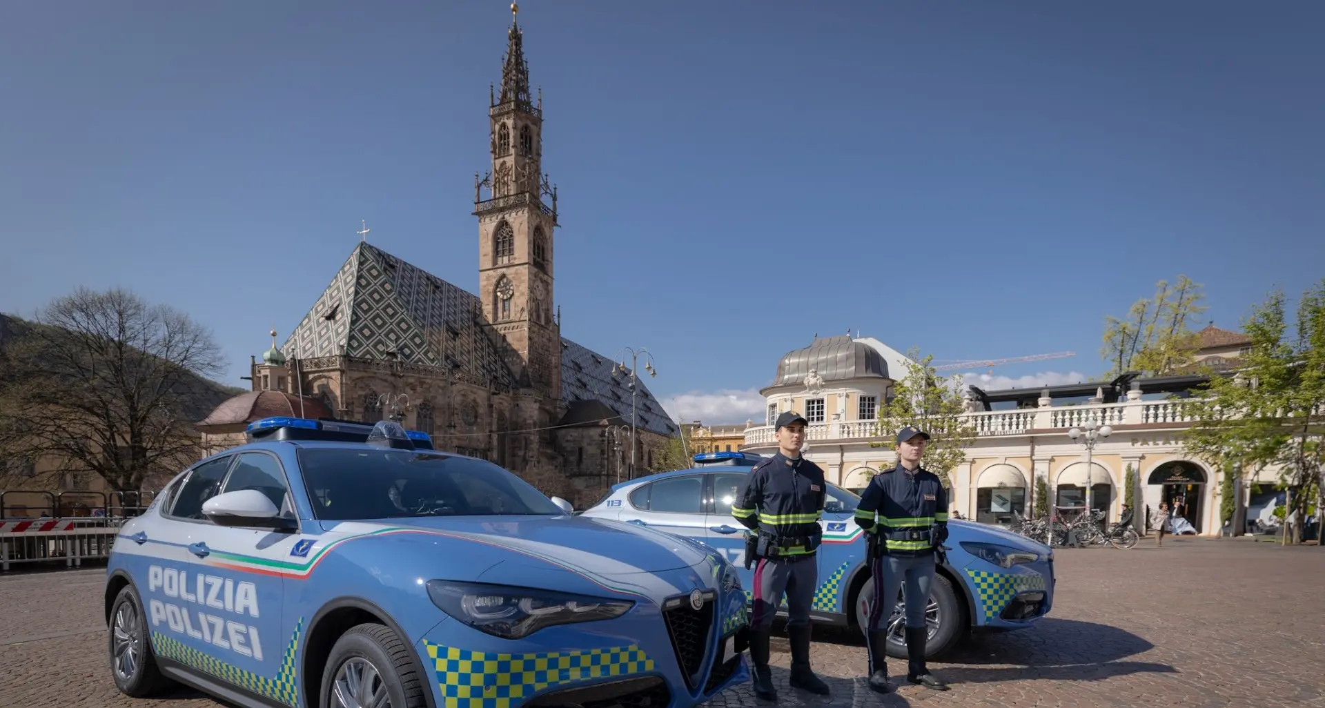 Ecco le nuove Alfa Romeo Stelvio della polizia stradale: c’è anche un sistema hi-tech per rilevare gli incidenti
