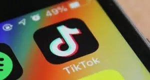 TikTok, bloccato l'accesso agli under 13. Il Garante: “Ci saranno verifiche sull’età”
