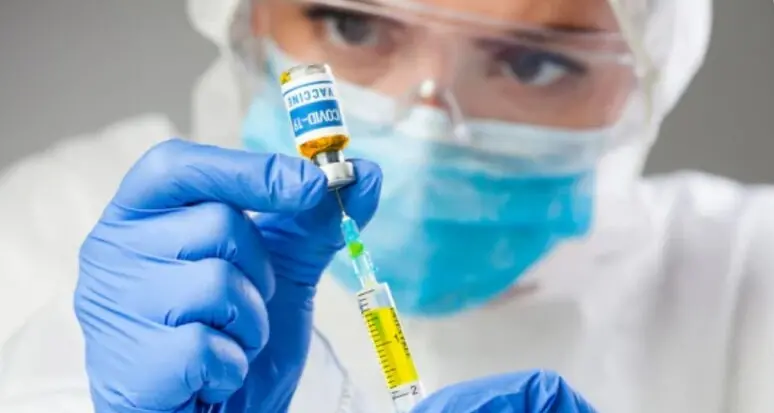 Infezioni da Covid in crescita, “Open days” per le vaccinazioni in Alto Adige