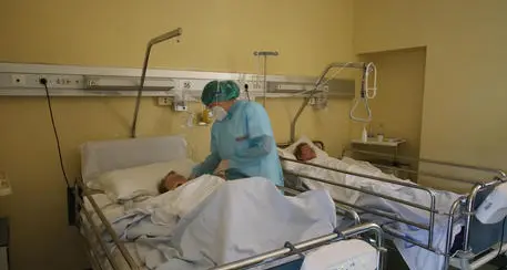 Carenza di personale nelle Rsa altoatesine, l’allarme del sindacato