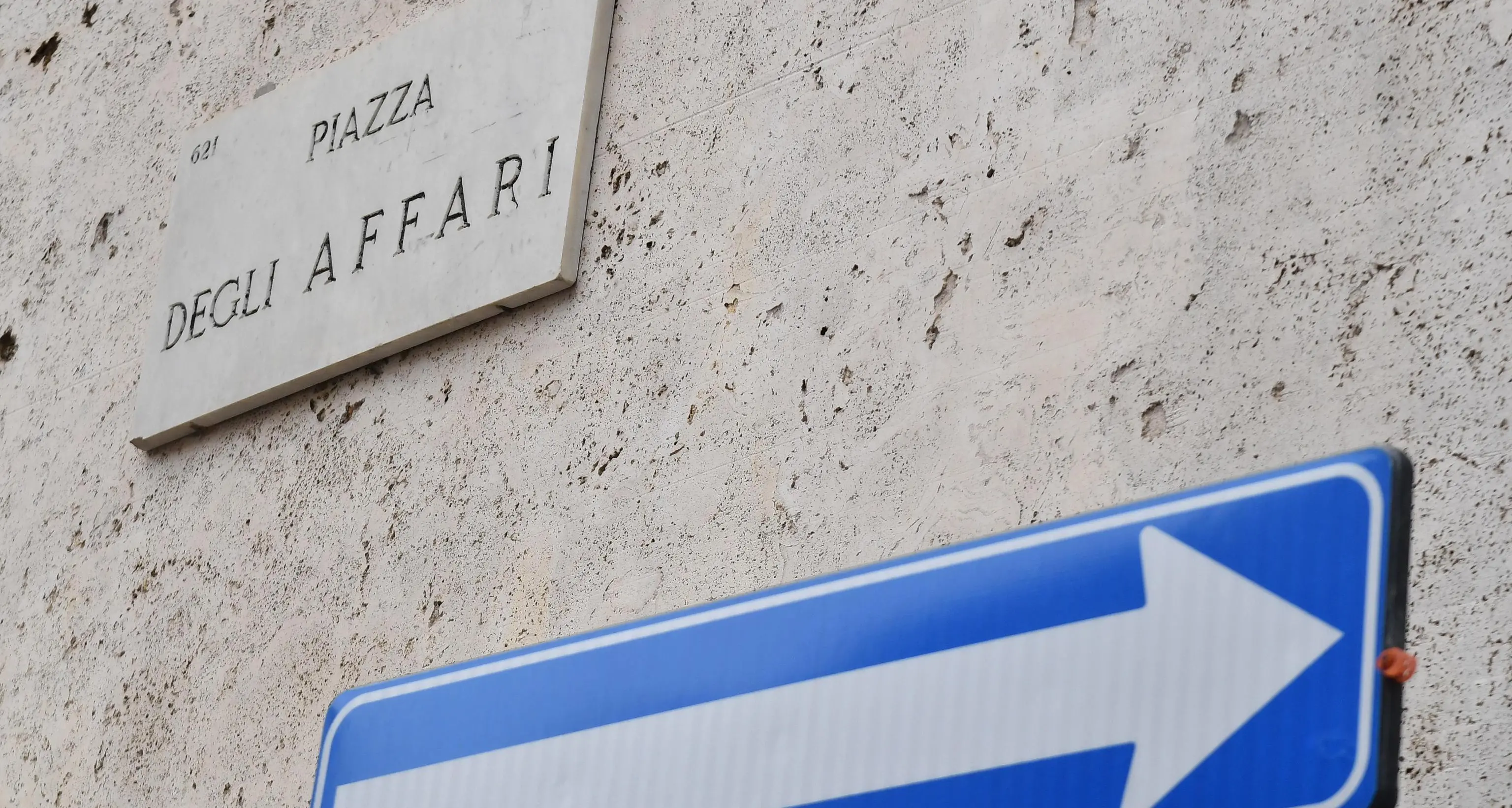 ++ Borsa: Milano -3,7% con contromossa di Pechino sui dazi ++