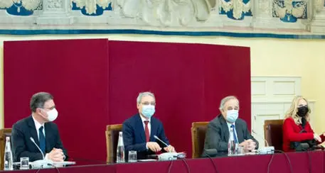 Sì convinto a Draghi dal gruppo “Per le Autonomie”: serve un governo politico