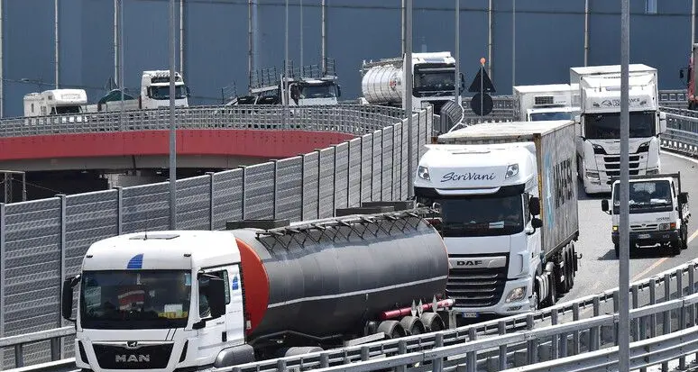 Caro gasolio e crisi trasporti: Bolzano tra le poche province in crescita
