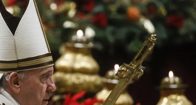Papa: penso ai bambini divorati dalle guerre