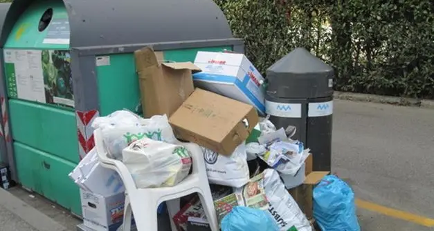 Rifiuto selvaggio a Merano: nel 2022 quasi 700 multe