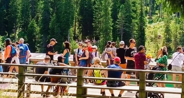 Guide alpine e overtourism: «In Alto Adige servono limiti, situazione sfuggita di mano»