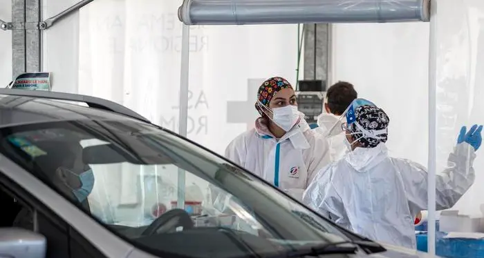 Troppi casi, in Alto Adige cambiano le regole dell’isolamento