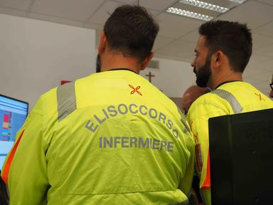 Investito da un autobus il primo giorno di scuola, 18enne gravissimo