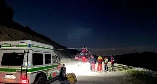 Tre Cime di Lavaredo, due alpinisti bloccati dal buio: soccorsi con l’elicottero