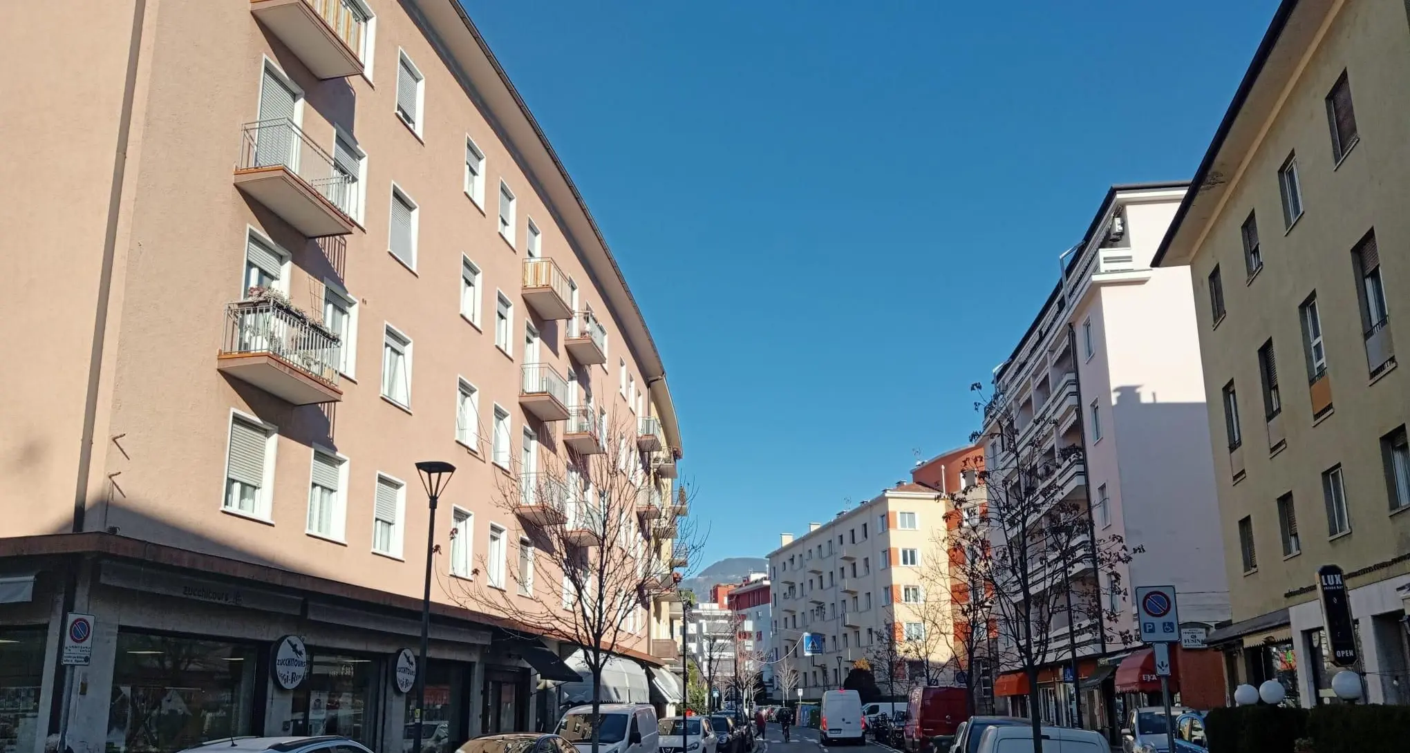 «Via Firenze, traffico e pochi parcheggi»