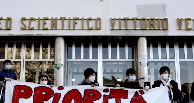 Cts, nessun rinvio, scuola può tornare in presenza