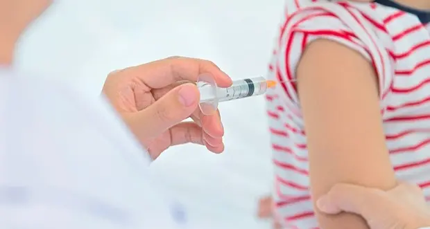 Vaccinazioni pediatriche sotto i target: in Alto Adige calo del 24%v per quelle obbligatorie