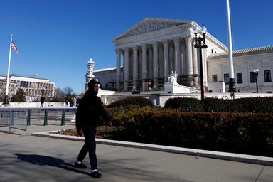 Corte Suprema Usa revoca ancora i limiti a espulsione immigrati verso Paesi terzi