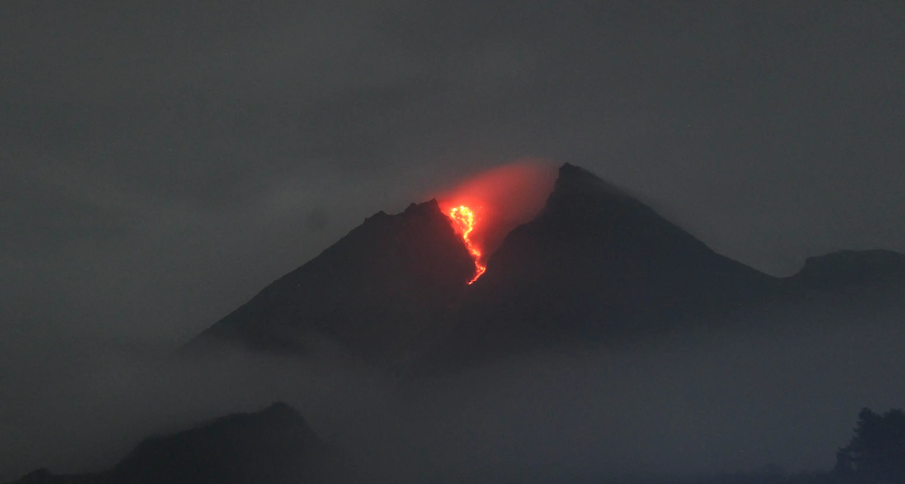 Indonesia, eruzione del Marapi: morti almeno 11 escursionisti