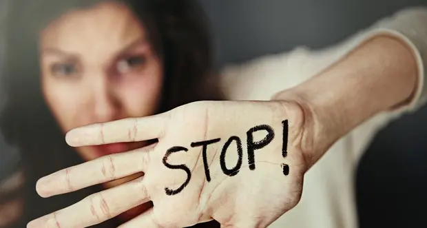 Violenza sulle donne, votata la nuova legge: prevenzione e patrocinio legale