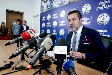 Salvini, lavoro per rafforzare la Lega, a italiani non interessano beghe interne