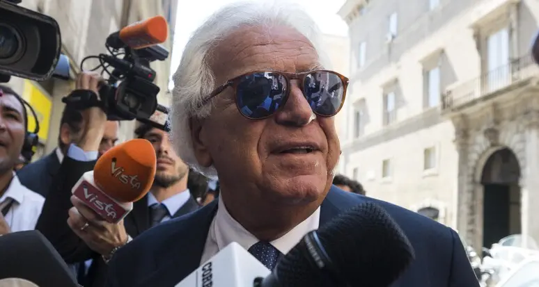 Denis Verdini torna in carcere, revocati i domiciliari per le cene al ristorante