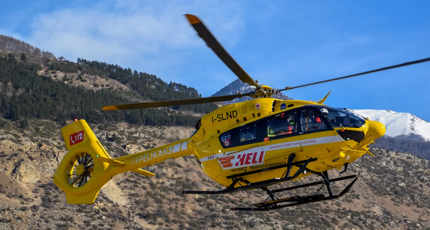 Val d’Ultimo, si ferisce durante il taglio dell’erba