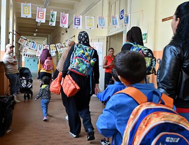 Bozza dl scuola, minore via da famiglia se genitori non studiano italiano