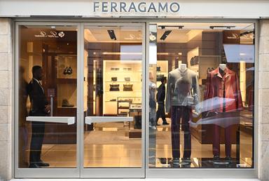 Ferragamo, ricavi a 468 milioni nel primo semestre 2026, utile a 1,5 milioni