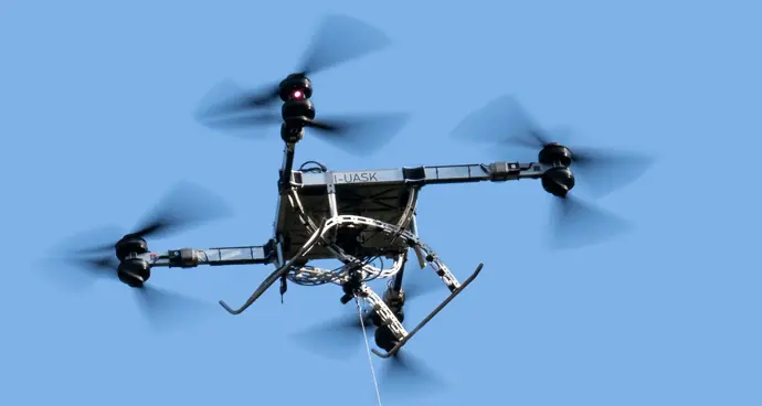 I droni altoatesini nel Mare del Nord: ecco la missione di FlyingBasket per le turbine eoliche