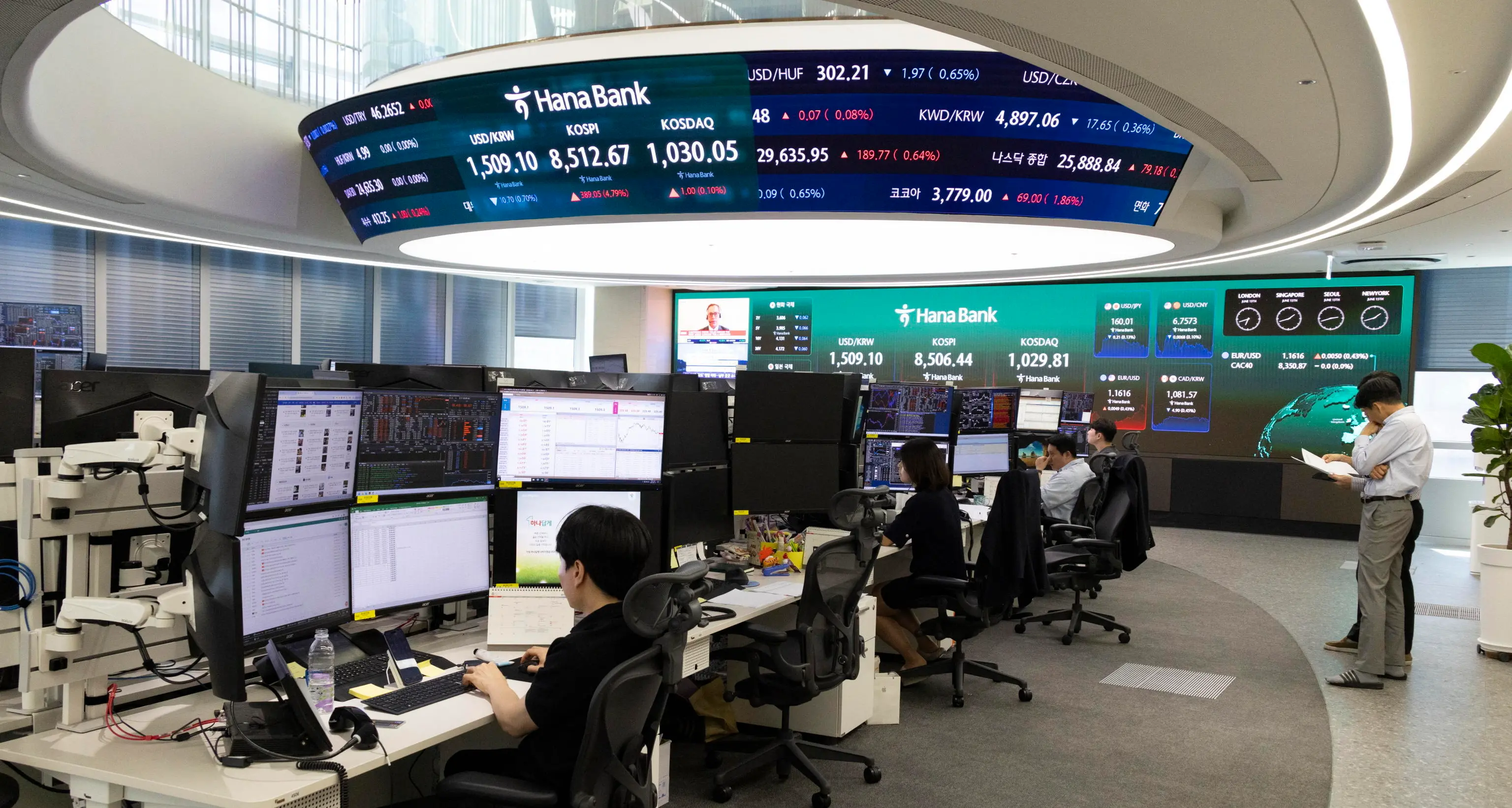 ++ Borsa: l'Asia chiude brillante tra l'Ia e lo stretto di Hormuz ++