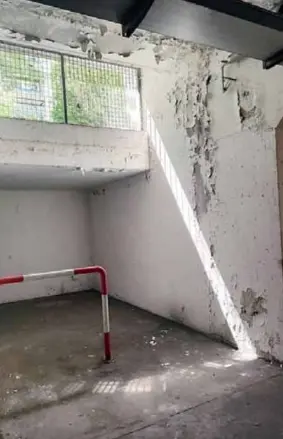 Degrado nel condominio Ipes: «Ci sentiamo abbandonati»