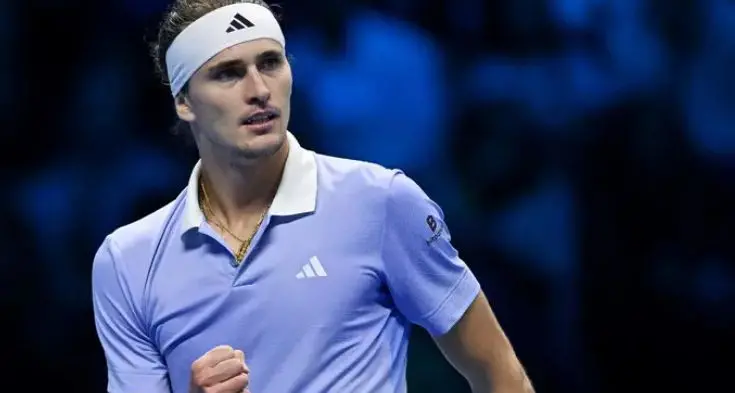 Zverev lancia la sfida a Sinner per il 2025: «Jannik si merita tutto questo, oggi è il migliore al mondo»