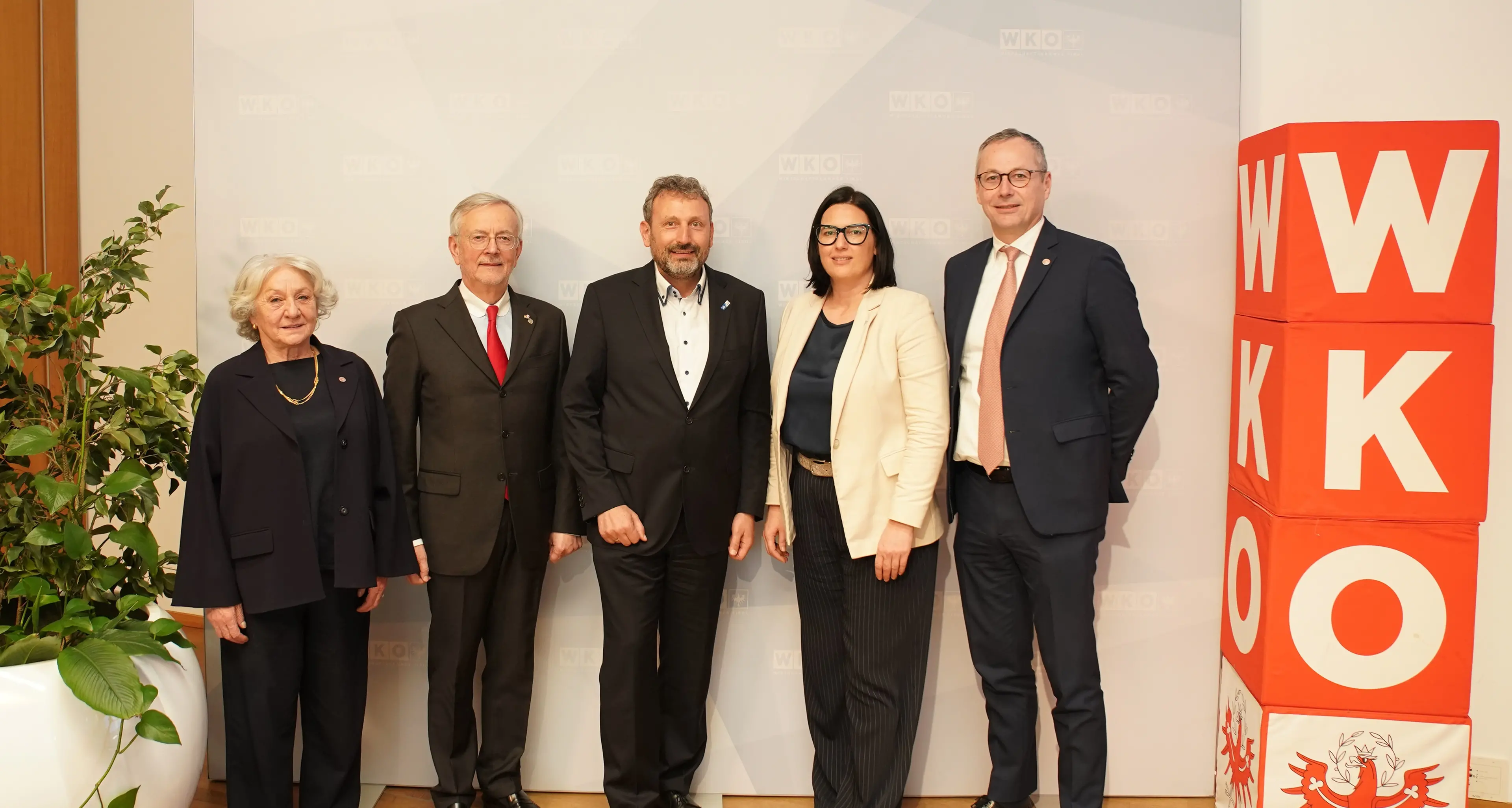 Camere di commercio dell’Euregio riunite a Innsbruck: focus su Brennero, lavoro e ricerca